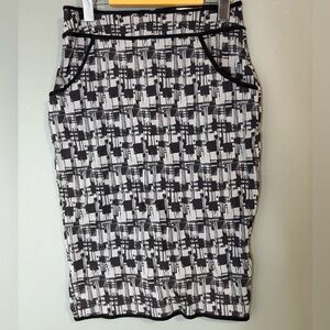 Faith and Joy size small Black and White abstract print bodycon pencil Skirt